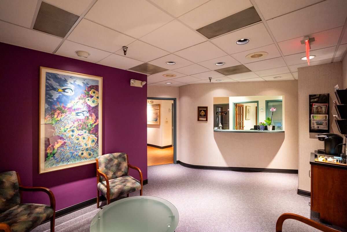 Comfortable Bethesda dental implant consultation room