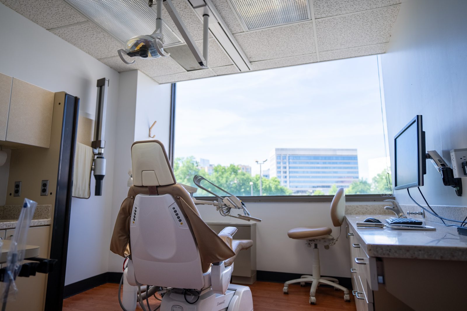 Modern dental office environment designed for comfortable implant procedures at Elite Prosthetic Dentistry